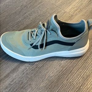 Green Vans UltraRange shoes 10.5